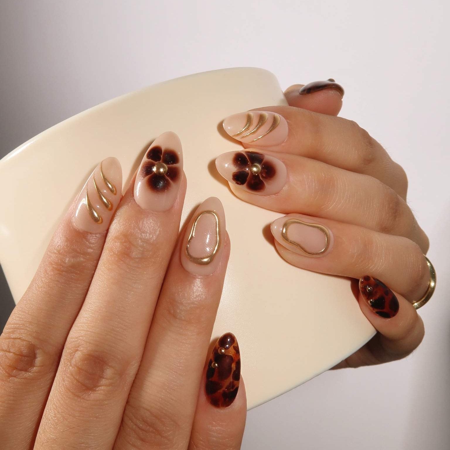 Amber Whisper - Ersa Nails Brown Nude Gold PressOnNails