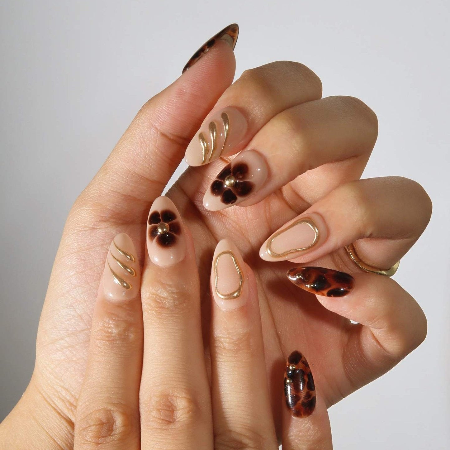 Amber Whisper - Ersa Nails Brown Nude Gold PressOnNails