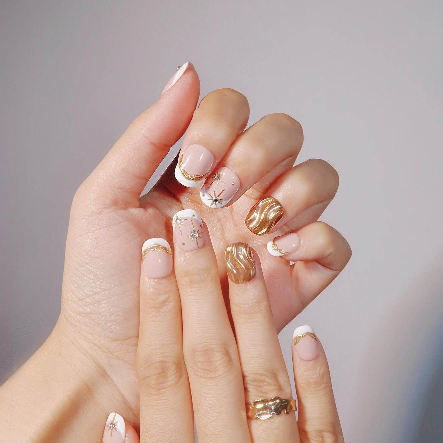 Divine Glow - Ersa Nails Nude White Gold PressOnNails