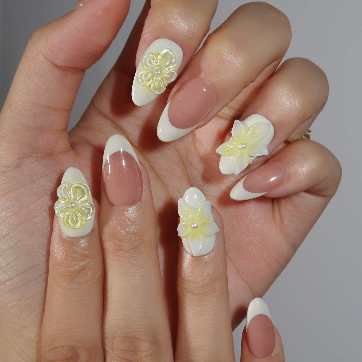 Petal Perfection - Ersa Nails Nude White Yellow PressOnNails