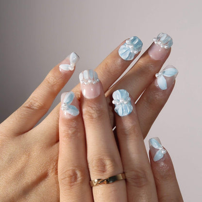 Soft Breeze - Ersa Nails White Blue PressOnNails