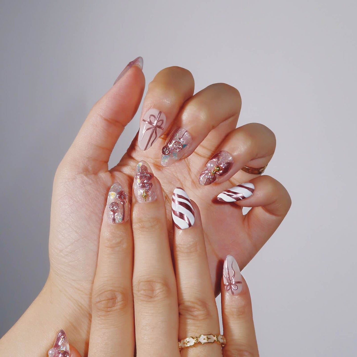 Under the Mistletoe - Ersa Nails Pink White PressOnNails